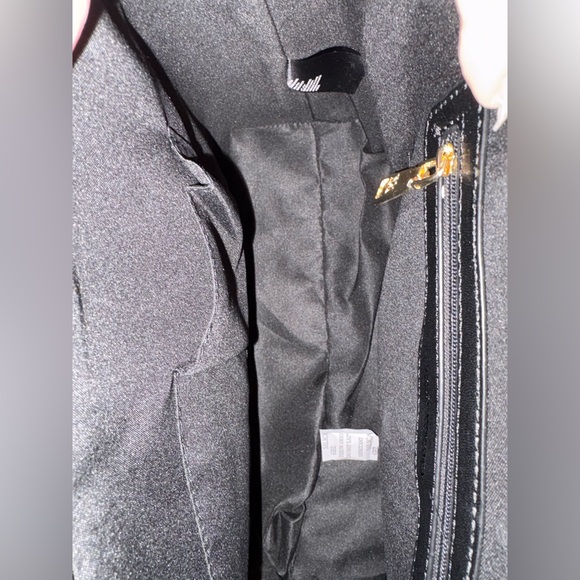 NWT Badgley Mischka Black Large Tote with Gold Accents - Picture 5 of 5